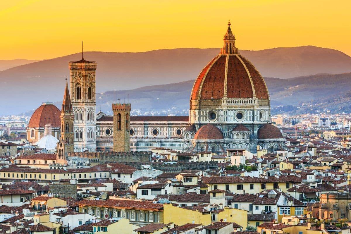 Cattedrale di Santa Maria del Fiore al tramonto, Firenze.